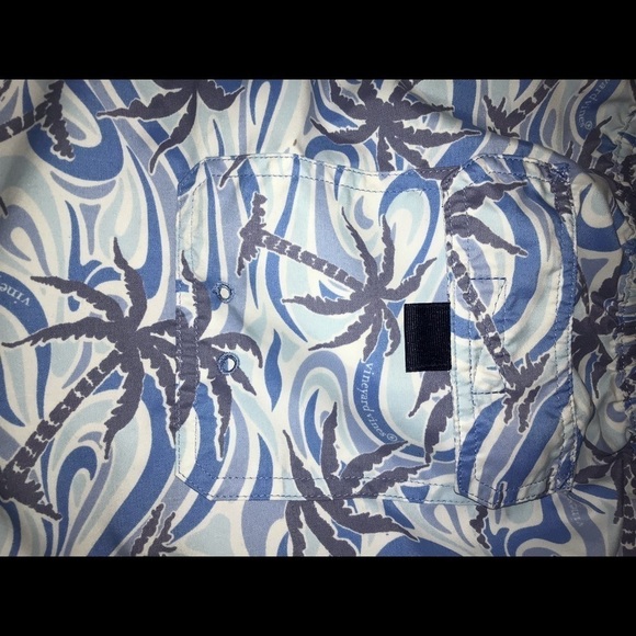 Vineyard Vines CHAPPY WAVE PALM TREE SWIM TRUNKS IN JAKE BLUE Size XL - Picture 4 of 10